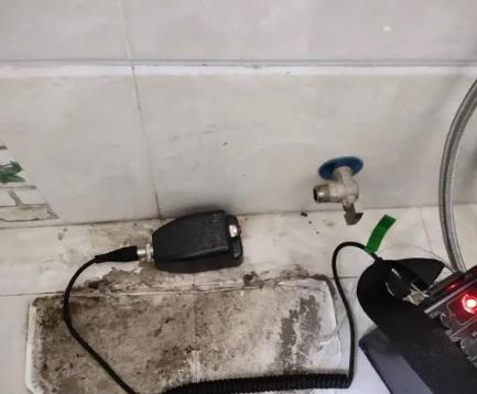 珠海市屋顶漏水维修公司分享下卫生间漏水的危害及解决方法